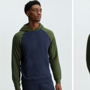 Fabletics Postgame Men's Navy and Olive Hoodie Size Men Small /Medium Women NWOT